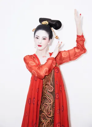 张雨绮中国风装扮_1