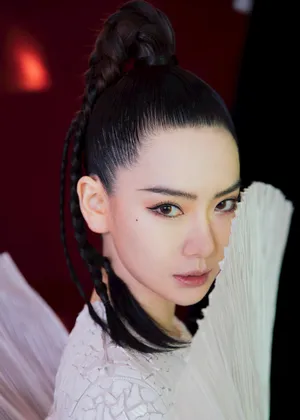 御姐戚薇新发型_1