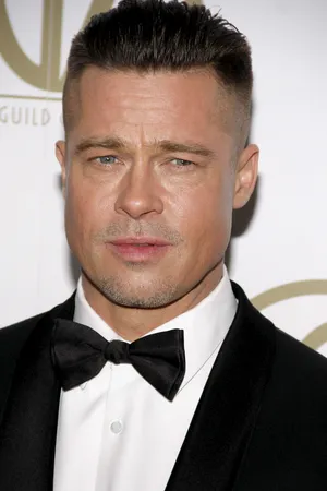 布拉德·皮特（Brad Pitt）板寸头