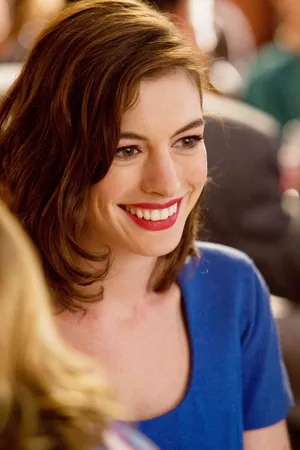 安妮·海瑟薇（Anne Hathaway）甜美笑容美女成熟