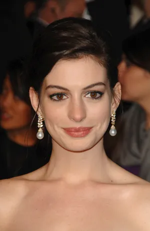 安妮·海瑟薇（Anne Hathaway）宴会 盛装舞会