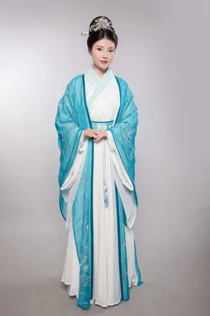 大嫂徐冬冬《余罪》《西虹市首富》古装