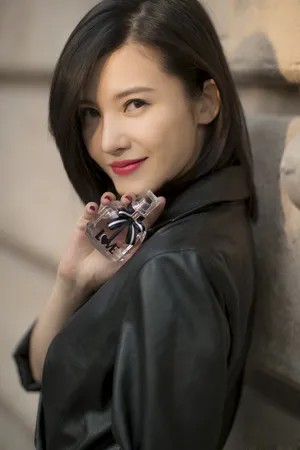 杨子姗香水有毒