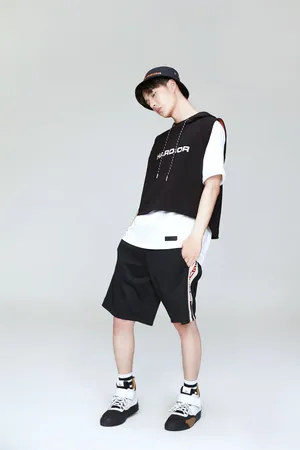 王一博22