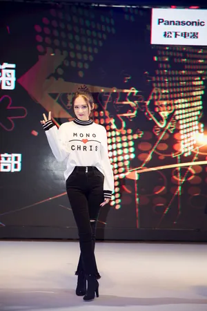 陈乔恩16
