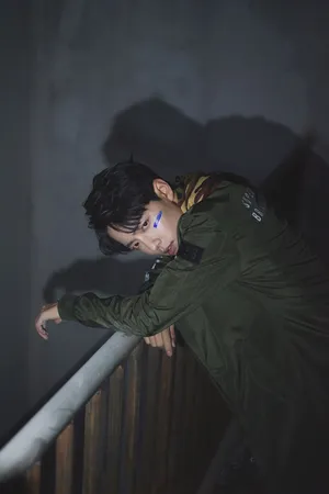 肖战13