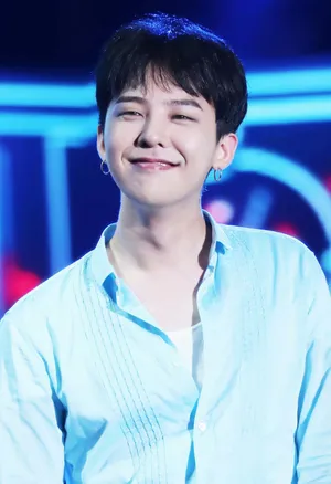 权志龙G-DRAGON24