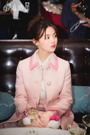 火箭少女杨超越No12