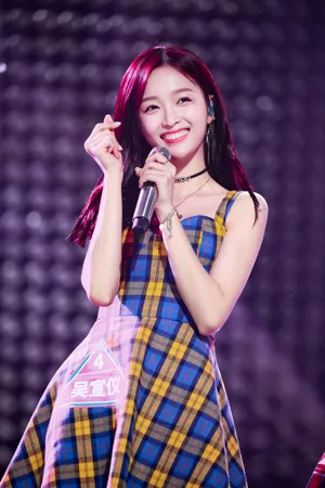火箭少女吴宣仪No6