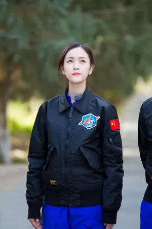 火箭少女吴宣仪No14