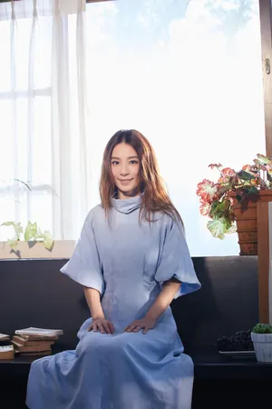 SHE组合田馥甄Hebe教师