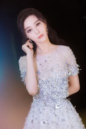 范冰冰水晶婚纱