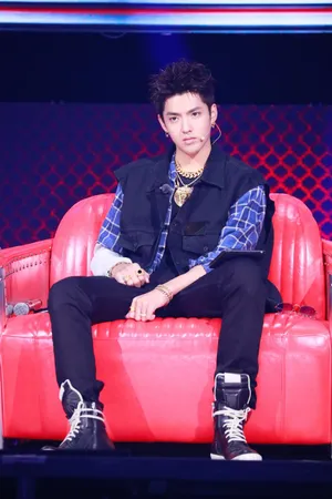 吴亦凡38