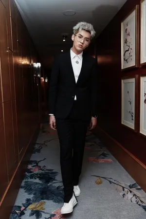 吴亦凡30