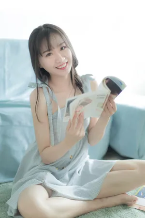 新垣结衣性感短裙