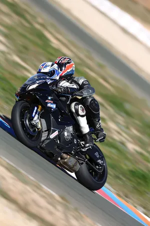 宝马bmw-hp4 极限压弯