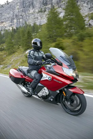 宝马BMW-K1600GT与骑士第1张