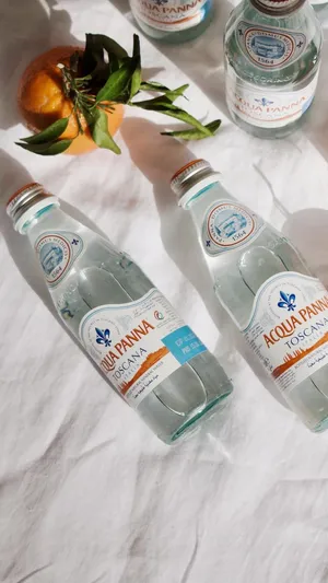 为了我们之间的友谊干杯_1
