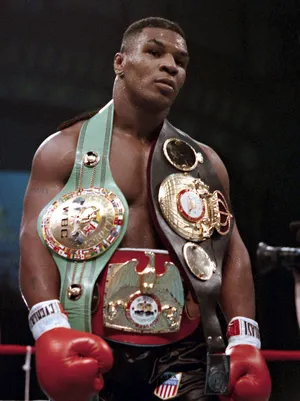 迈克·泰森（Mike Tyson）重量级拳王三大赛事金腰带_1