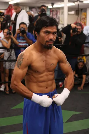 曼尼·帕奎奥（Manny Pacquiao）肌肉展示