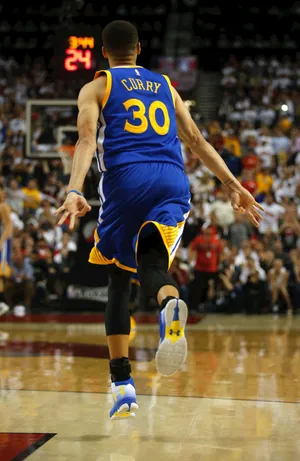 NBA篮球明星勇士队斯蒂芬库里庆祝姿势