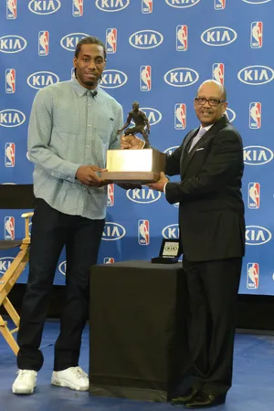 篮球明星NBA马刺猛龙队科怀莱昂纳德最佳防守_1