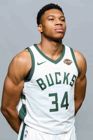 NBA雄鹿字母哥扬尼斯·阿德托昆博完美自我