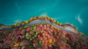 秋季环海公路风景图片第1张