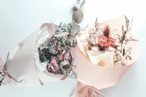 两束鲜花图片