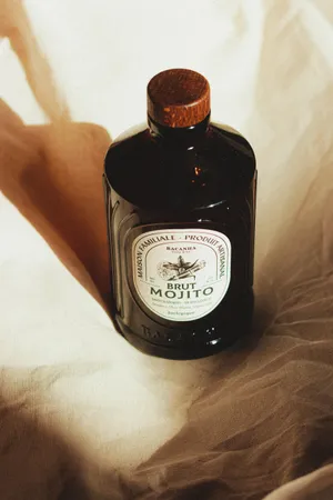 瓶装鸡尾酒图片_1