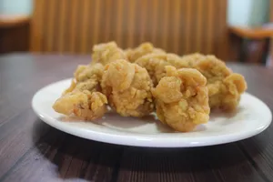 美味油炸鸡块图片