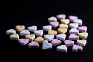 心形彩色糖果图片