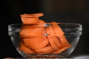 清脆爽口营养美味的胡萝卜图片_1