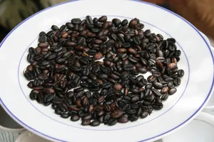 容器里的咖啡豆高清图片第张
