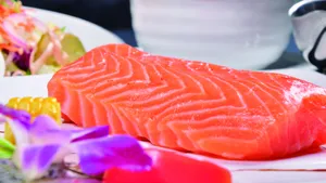 新鲜好吃的三文鱼图片第张