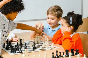 孩子们下国际象棋图片_1