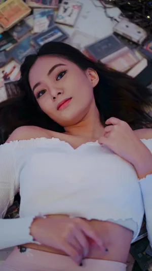 日韩美女模特写真图片_1