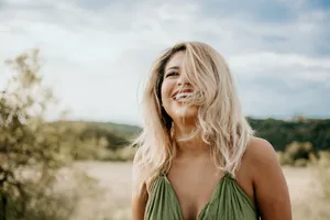 欧美金发美女图片