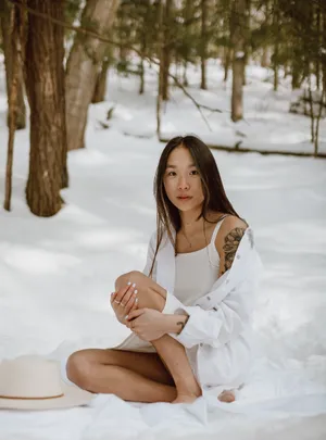 冬季美女艺术人体写真图片