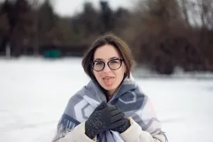 俏皮卖萌美女写真图片