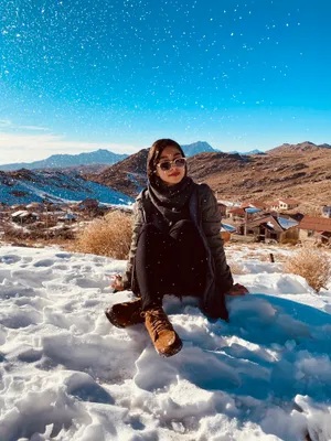 下雪天美女写真图片