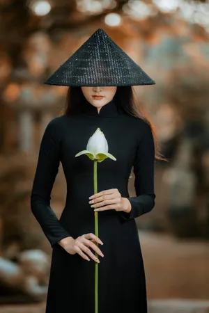 黑色裙装美女写真图片_1