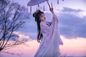 古典汉服美女写真图片第1张