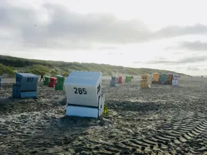 海边的沙滩椅图片第张