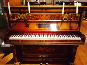 精美典雅的钢琴图片第张