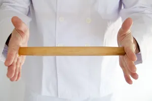 用于制作面食的擀面杖特写图片第张