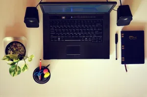 办公桌上的各种物品图片第张