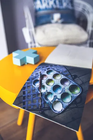 画画用的调色板和颜料盒图片第张