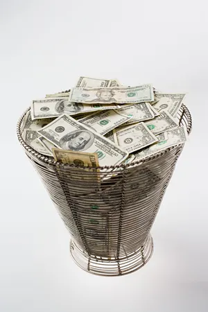 储蓄罐和货币图片第张