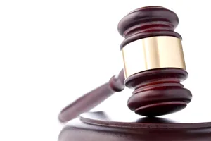 法庭锤与书本图片第张